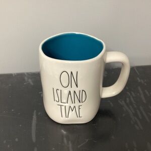 Rae Dunn on island time